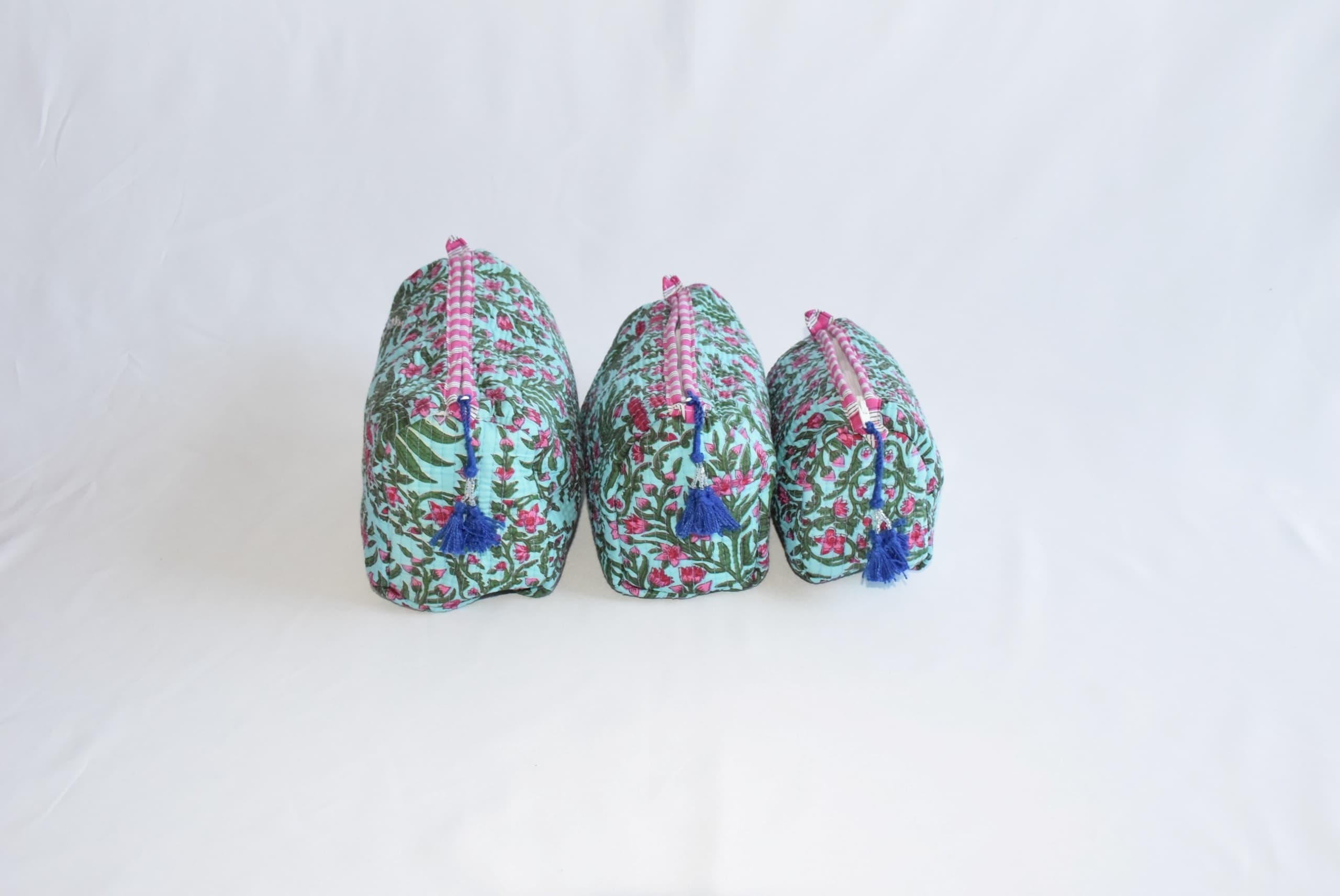 pouch_blue&pink_side.jpg