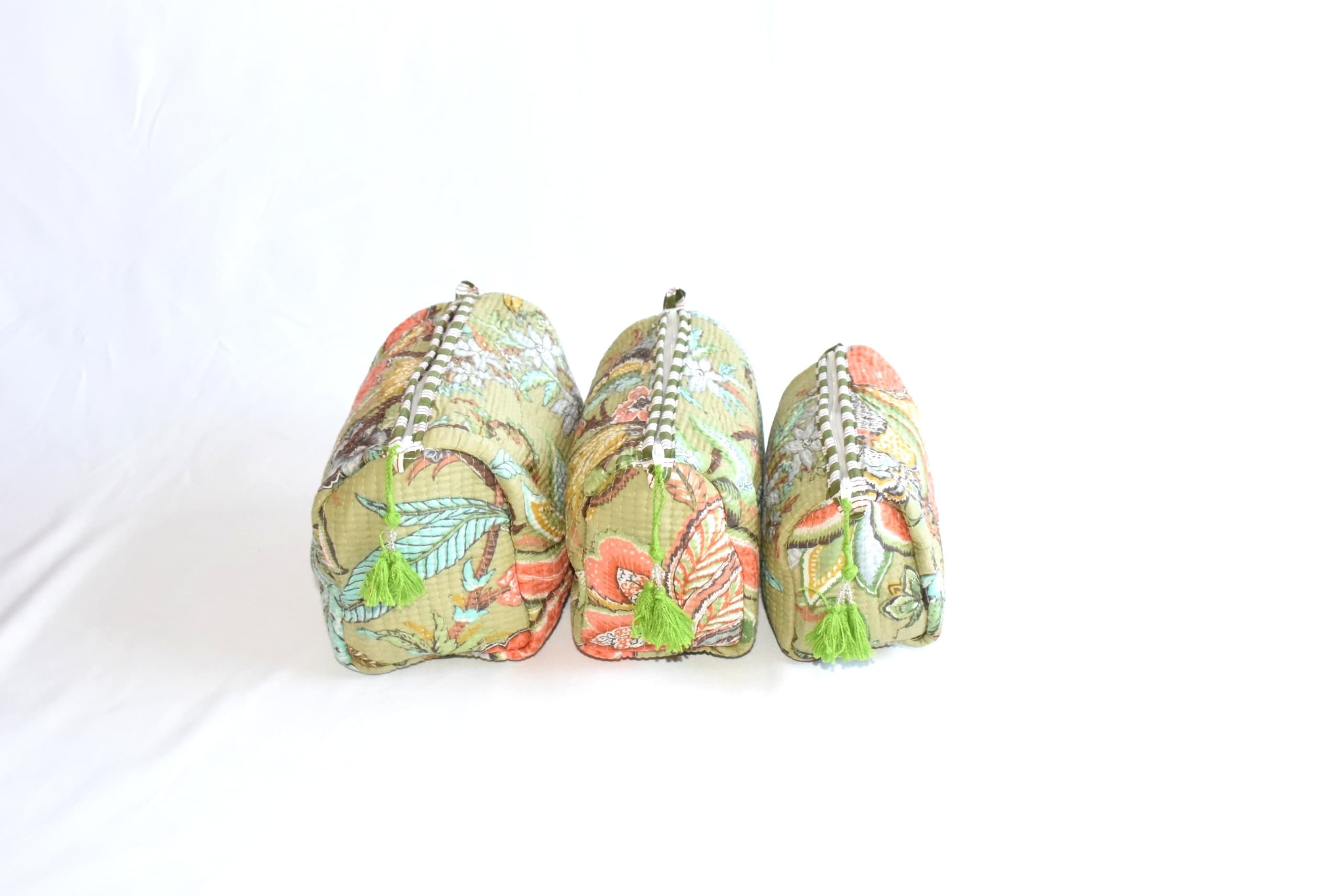 pouch_lgreen_side.jpg